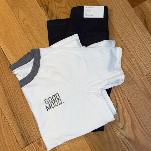 NWT AEO/Aerie oversized tee/legging combo, both size XS, tee could fit up to med - Picture 2 of 12